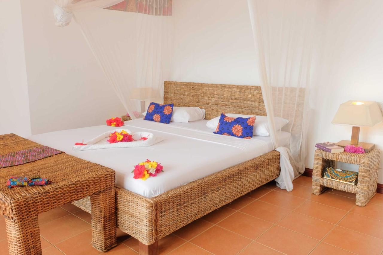 Albatross Ocean View Hotel Dongwe Bagian luar foto