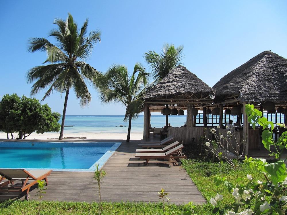 Albatross Ocean View Hotel Dongwe Bagian luar foto